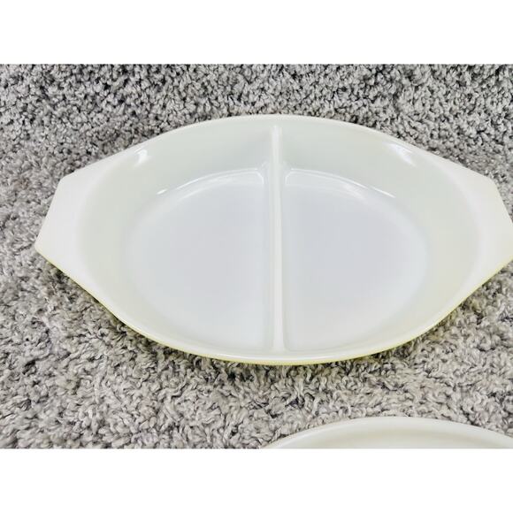 Vintage Pyrex Verde Green Olive Divided Split Casserole Dish with Lid 1.5 Qt - Picture 4 of 10
